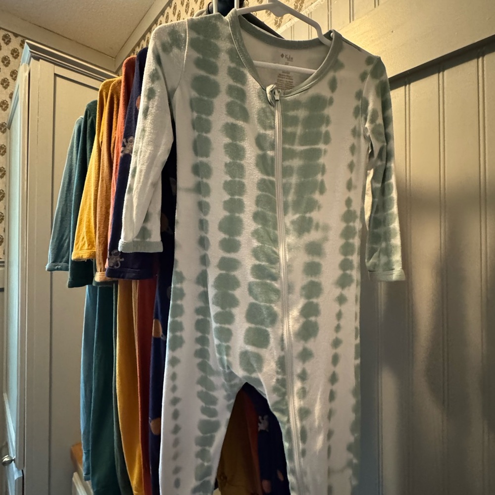 Kyte BABY Sage riptide zippered romper 3T